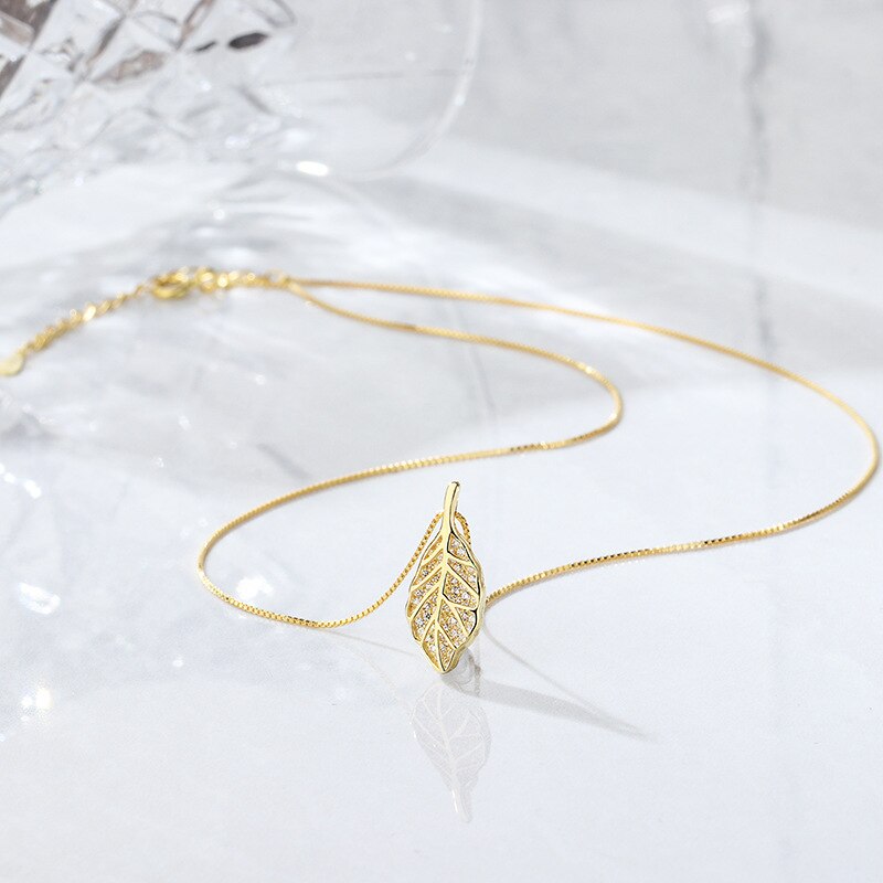 Gouden Blad Ketting - Goud, glans en glamour.