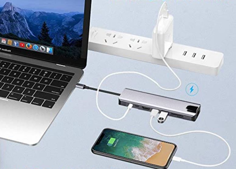 8-in-1 USB C-Hub Multipoort-Adapter