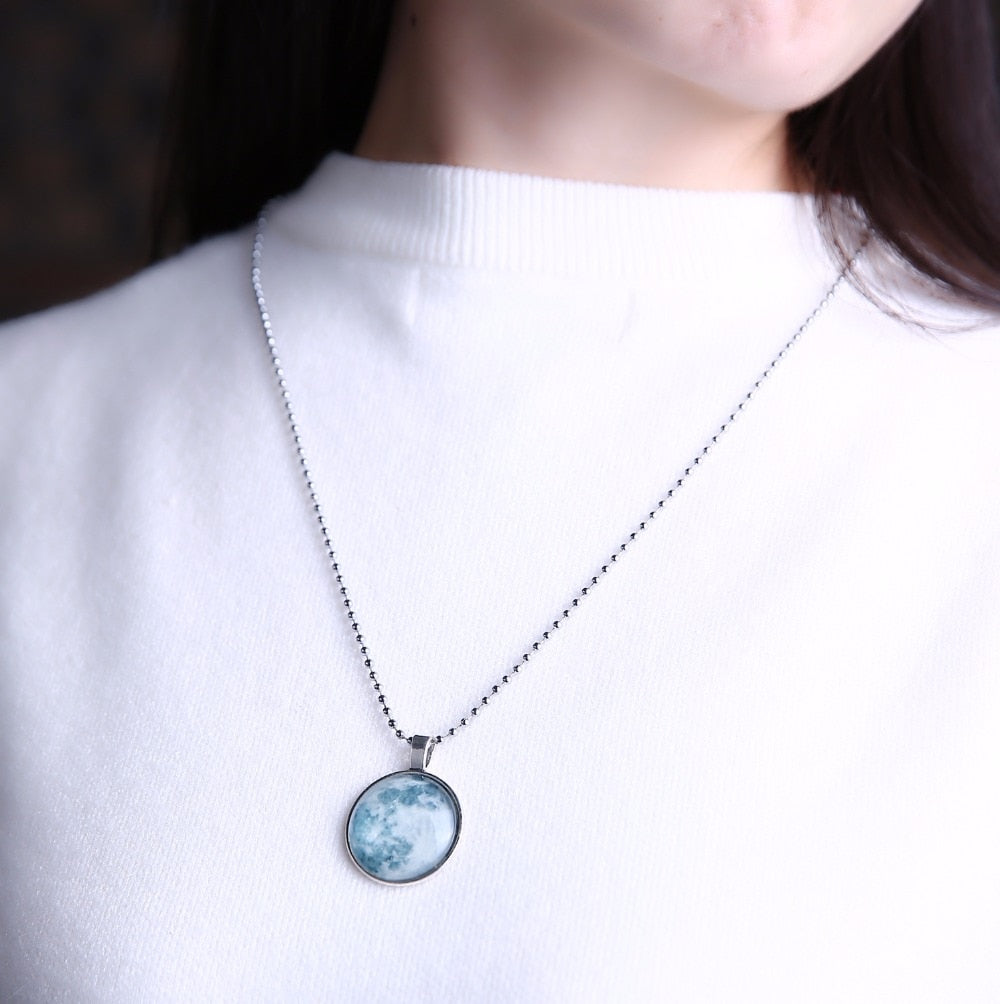 to the moon - Glow in the dark maanketting