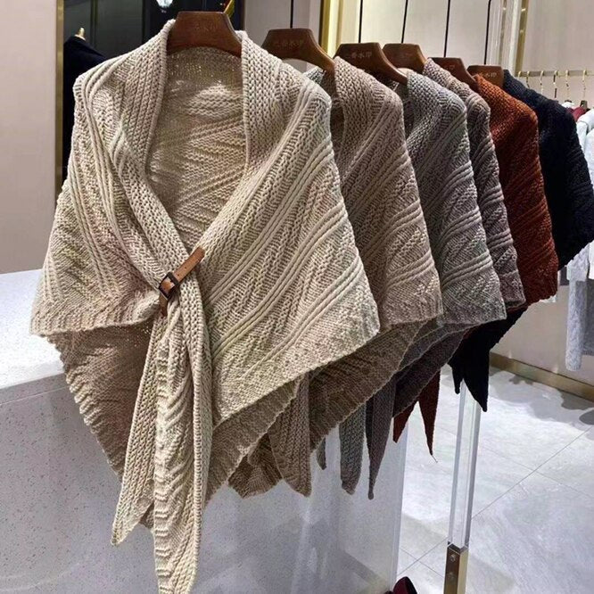 CozyGlam - Driehoekige Toga met gesp