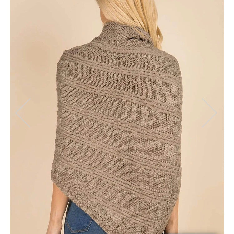 CozyGlam - Driehoekige Toga met gesp