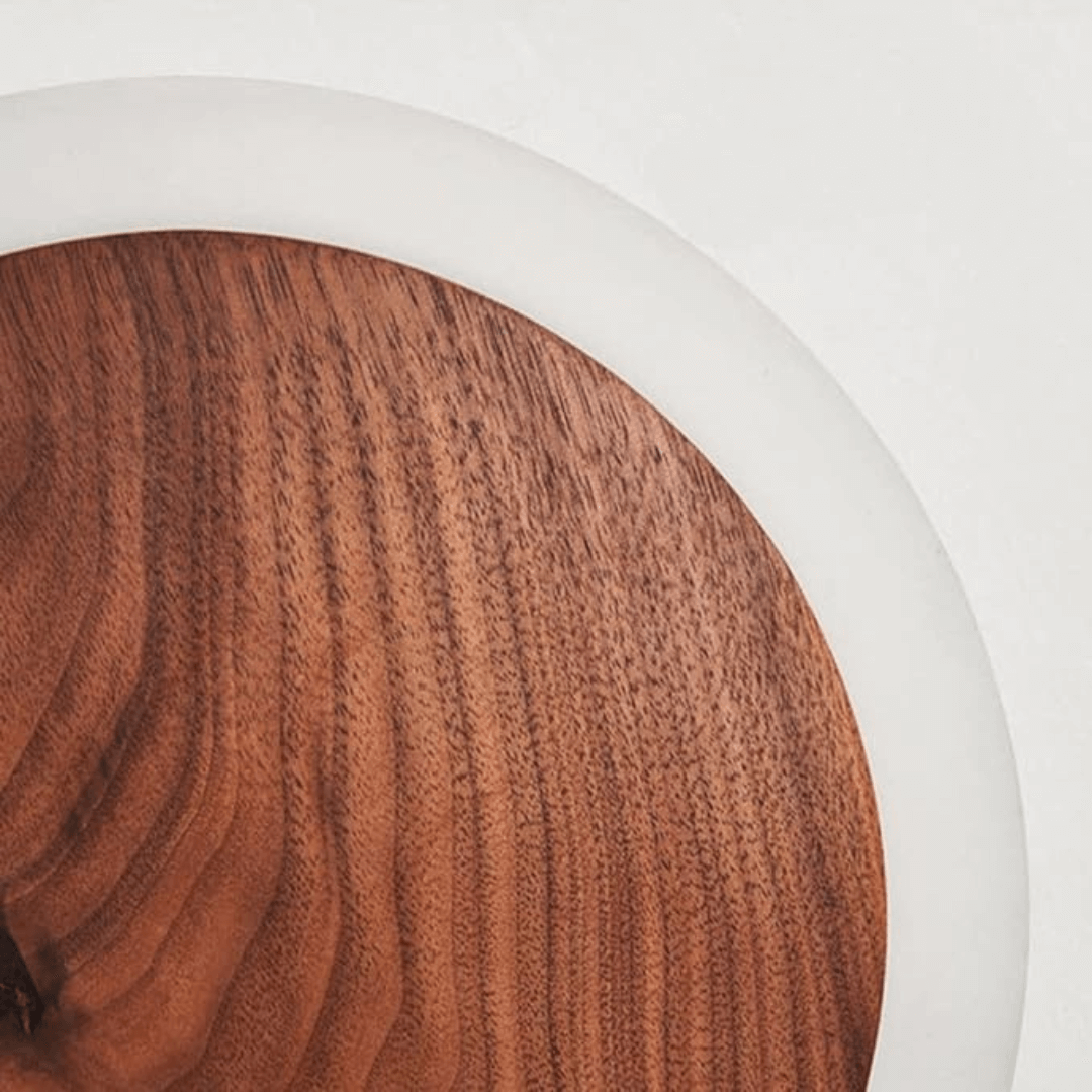 Nordic Walnut LED Wandlamp – Modern Ontwerp, Zachte Verlichting