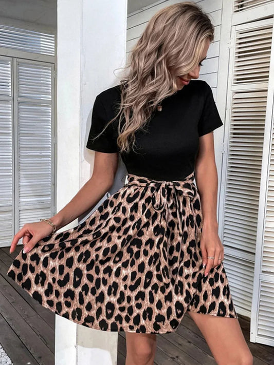 Mini Jurk met Luipaardprint voor Vrouwen – Korte Mouwen en Ronde Hals in 3 Kleuren-1